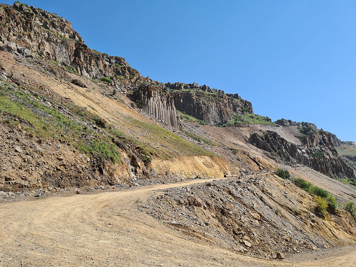 Сели в азербайджане. ZAR_Village,_Azerbaijan_1.jpg (3772×2729). ZAR Village. ZAR Village information.