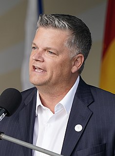 <span class="mw-page-title-main">Robert Gauvin</span> Canadian politician