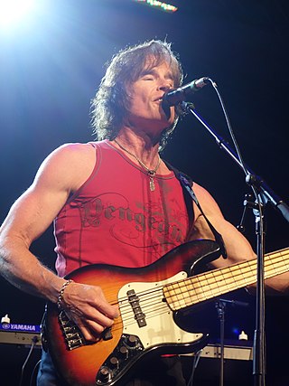 <span class="mw-page-title-main">Ronn Moss</span> American actor and musician