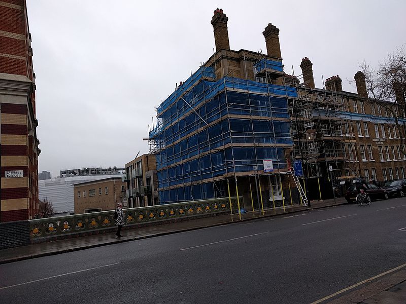 File:Rosebery Avenue Viaduct, That Part In The London Borough Of Camden.jpg