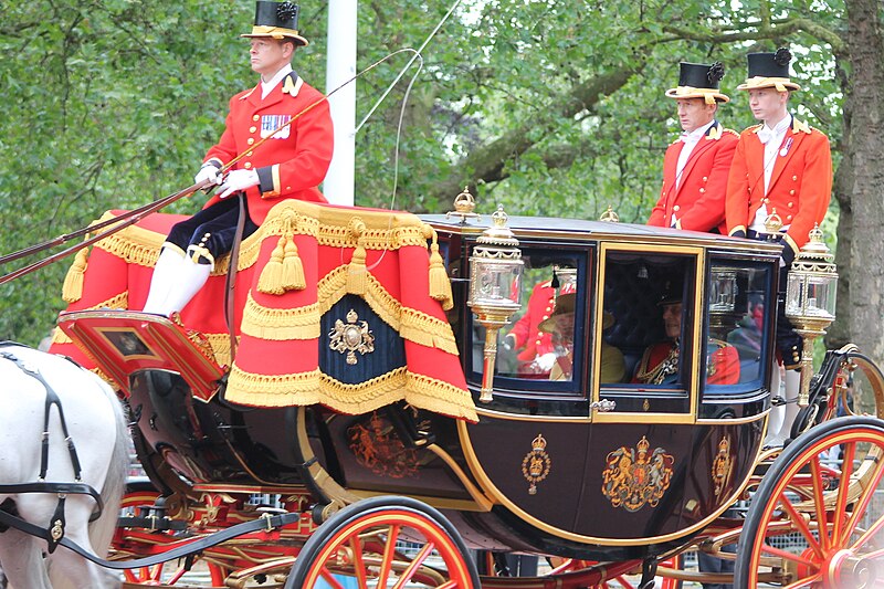 File:Royal carriage.JPG