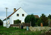 Čeština: Dům čp. 14 ve vsi Rozpoutí v okrese Český Krumlov, Jihočeský kraj. English: House No 14 in the village of Rozpoutí, Český Krumlov District, South Bohemian Region, Czech Republic.