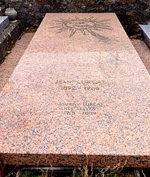 Tombe de Jean et Simone Lurçat à Saint-Laurent-les-Tours.