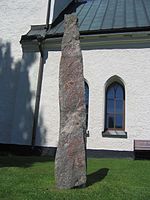 The image on the bottom of this side of the stone is held to depict Sigurd's brother-in-law Gunnar. So 40, Vasterljung.jpg