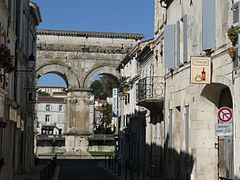 Vista del arco desde un cardo.