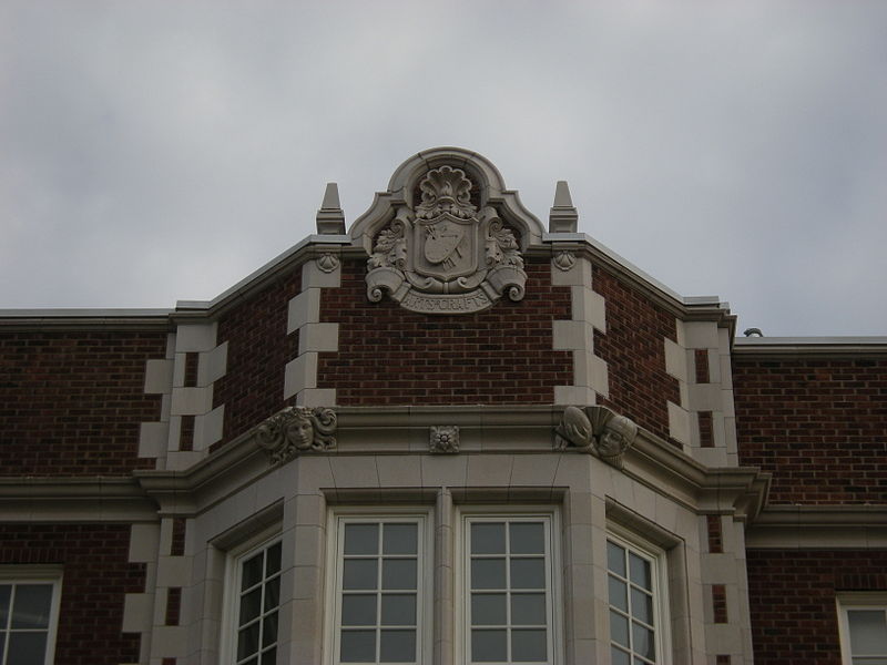 File:Seattle - Garfield High School terracotta - arts & crafts 01.jpg