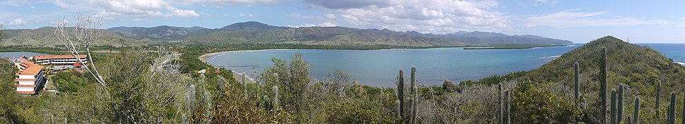 Sierra Maestra derrière la baie Puerto Portillo, Marea del Portillo