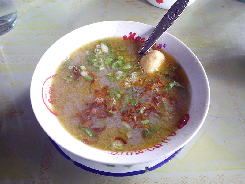 File:Sop Saudara Makassar.jpg