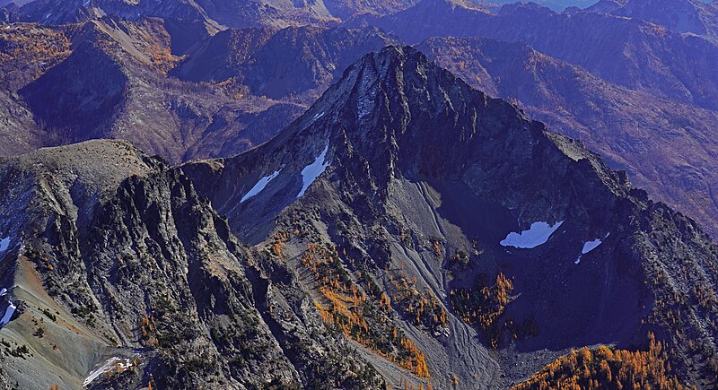 File:Spectacle Buttes from Mt. Maude.jpg