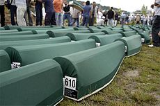 Srebrenica 2005 burial.jpg