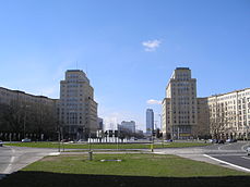 La Strausberger Platz, en el extremo oriental del bulevar.