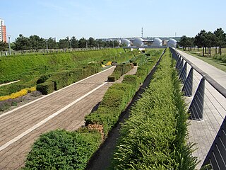 <span class="mw-page-title-main">Thames Barrier Park</span> Park in Silvertown, London