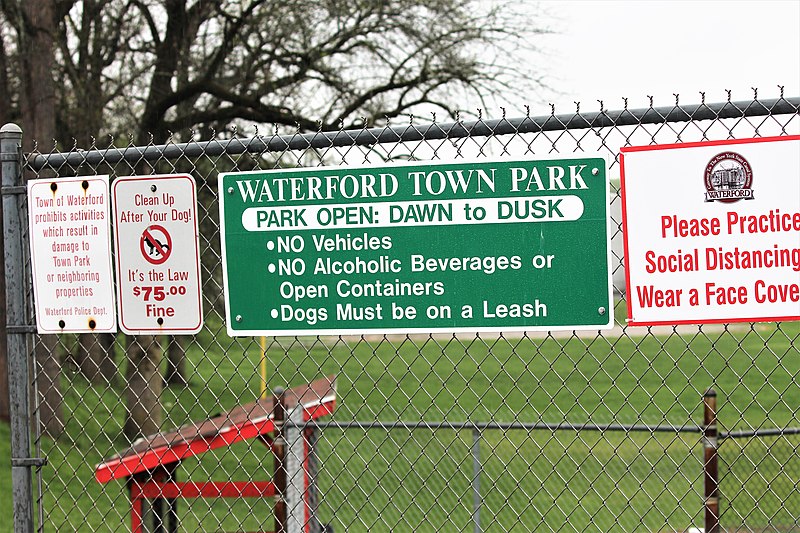 File:Town park of Waterford, New York.jpg