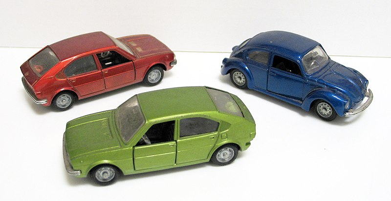 File:Toy Cars.jpg