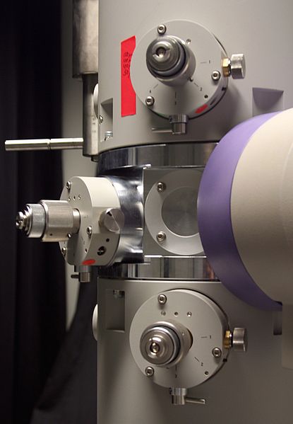 File:Transmission electron microscope (Philips TEM) Mega View II 1pl.jpg