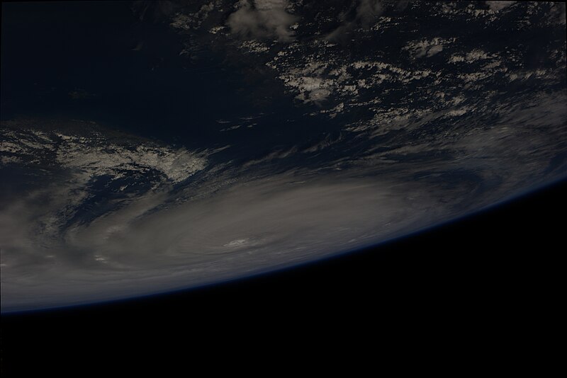 File:Typhoon Neoguri ISS 2014-07-08 0741z (3).jpg