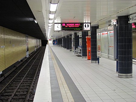 U Bahnhof Lutterothstraße 4