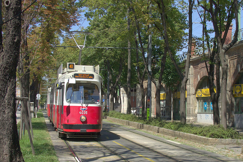 File:Umleitungen 2013 Waehringer Str-IMG 1906.jpg