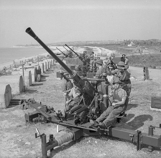 Bofors LAA guns on anti-Diver duty on the South Coast, August 1944.