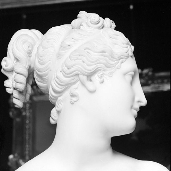 File:Venus Italica by Canova.jpg