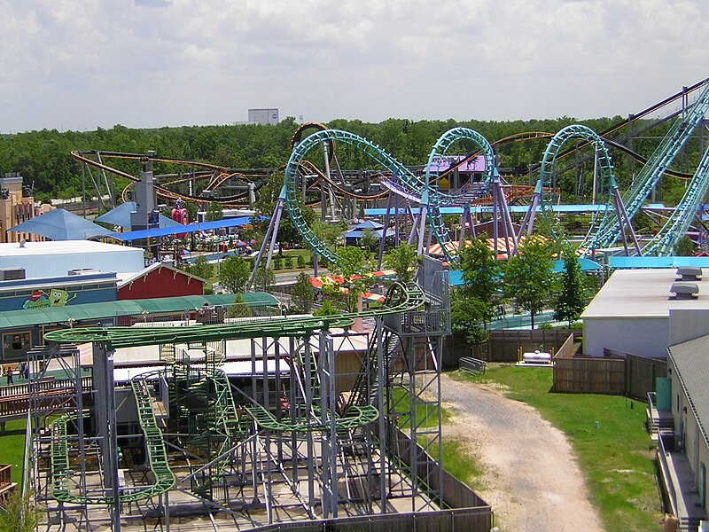 File:View from the Ferris Wheel - Six Flags New Orleans, June 2004.jpg