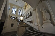 Wien, Treppe zum Prunksaal der Österreichischen Nationalbibliothek (27870050039).jpg