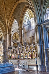 Winchester Cathedral November 2020 15.jpg