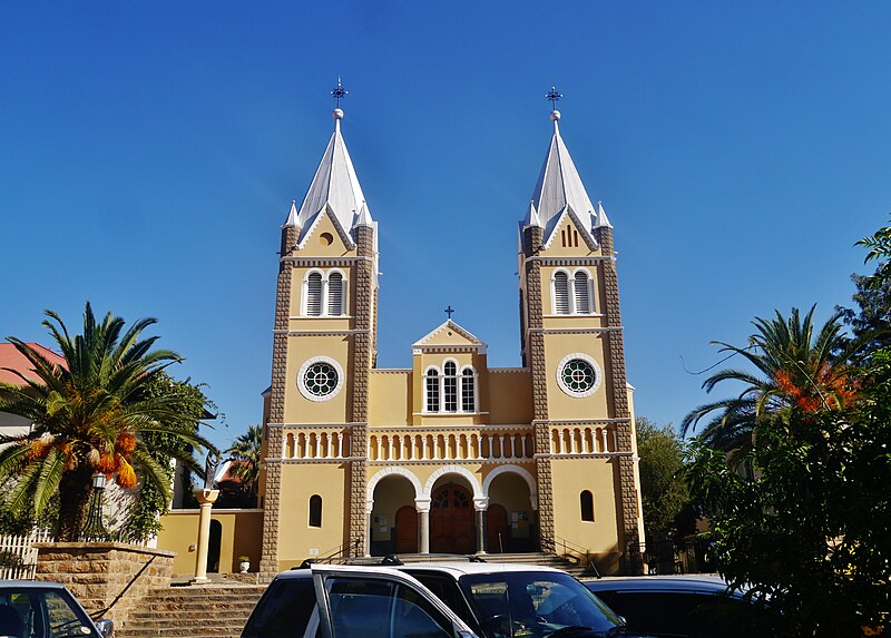 File:Windhuk Cathedral St. Mary Fassade 1.jpg