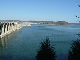 Wolf Creek Dam och Lake Cumberland, KY.jpg