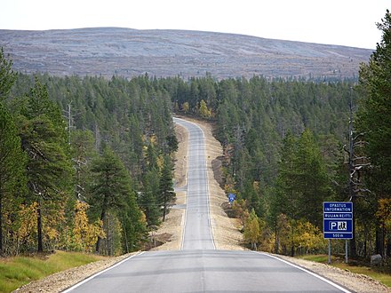 Typical road in northern Lapland. Connecting road 9695 in Sodankylä.