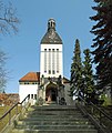 Krematorium mit zwei Nebengebäuden, Friedhofsgestaltung sowie Einfriedung mit zwei Toranlagen (Einzeldenkmale zu ID-Nr. 09301919)