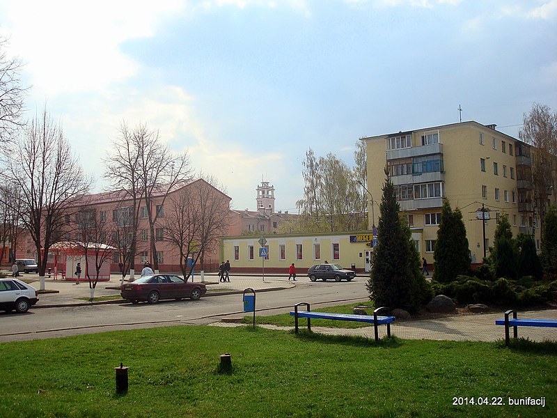 File:Перекрёсток Ленина-Коммунистическая - panoramio.jpg