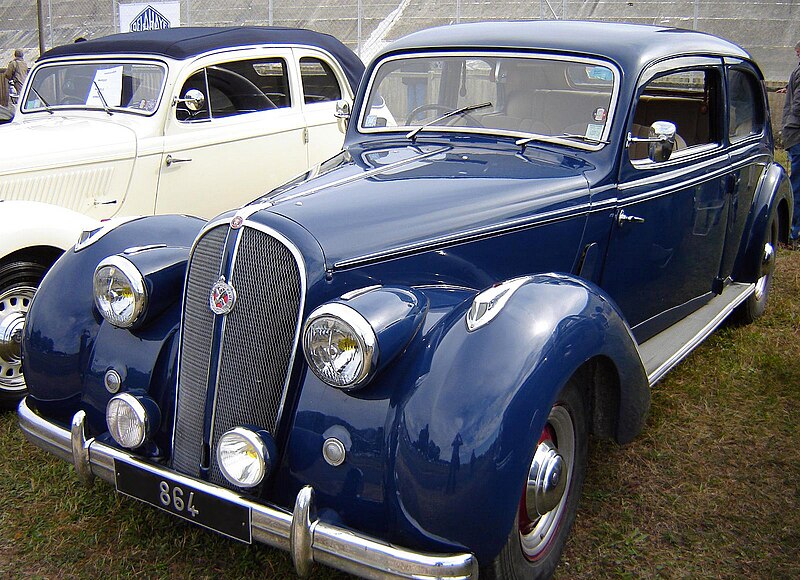 File:1948 Hotchkiss 864 S49 'Roussillon' 2dr.jpg