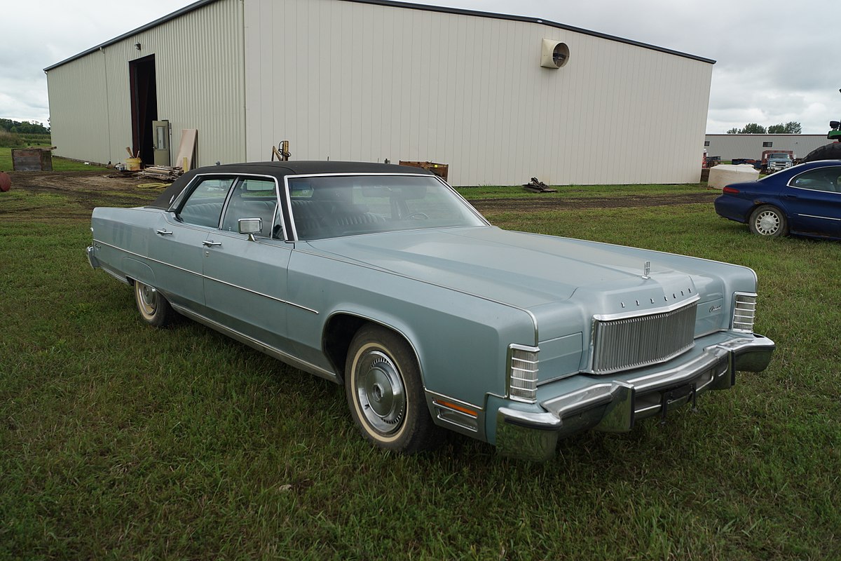 1972 Lincoln Continental Town car