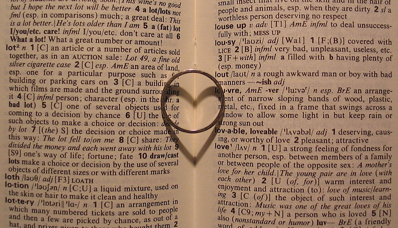 File:2006-01-21 Ring of love.jpg