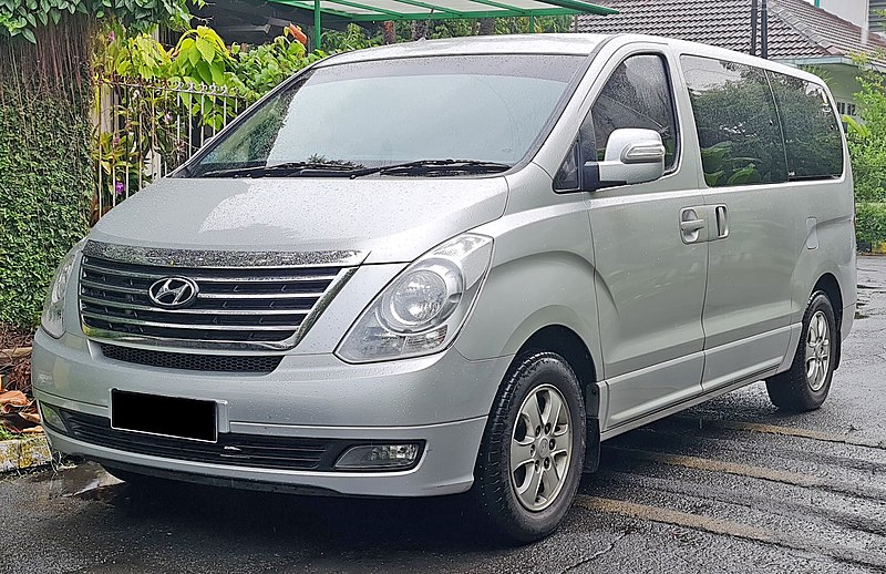 File:2012 Hyundai H-1 (first facelift).jpg