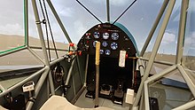 Blick ins Cockpit des Fieseler Storch Flugsimulators im Kassel Airport (2019)