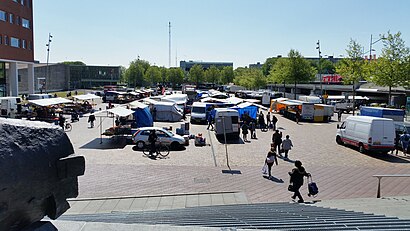 Hoe gaan naar Anton De Komplein met het openbaar vervoer - Over de plek