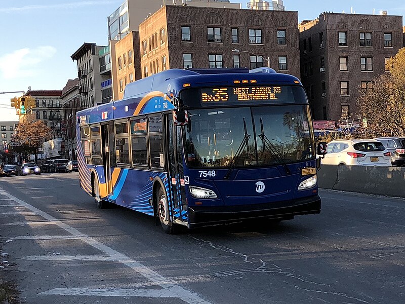 File:7548 on the Bx35 Washington Bridge.jpg