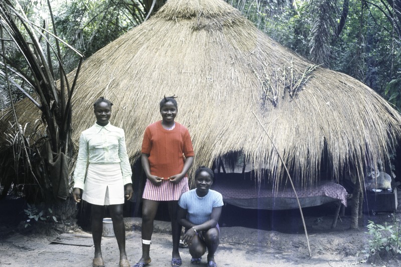 File:ASC Leiden - Coutinho Collection - D 33 - Hermangono, Guinea-Bissau - Pupils at the northern front - 1974.tif