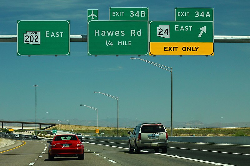 File:AZ202eRoad-Exit34AB-AZ24eOverheads (29966115073).jpg