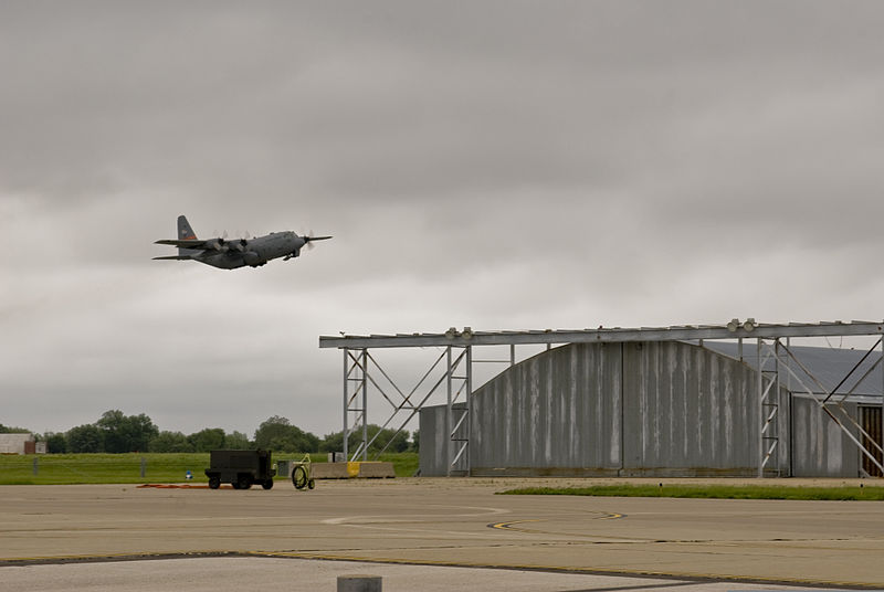 File:A U.S. Air Force C-130H3 Hercules aircraft with the 182nd Airlift Wing, Illinois Air National Guard takes off in Peoria, Ill., June 2, 2013 130602-Z-EU280-005.jpg