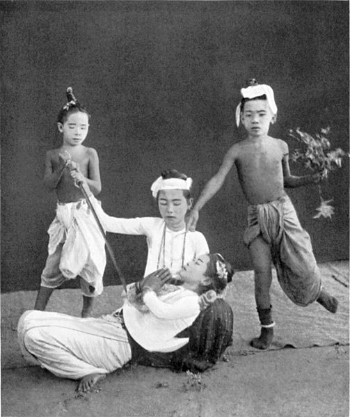 File:A burmese play.jpg