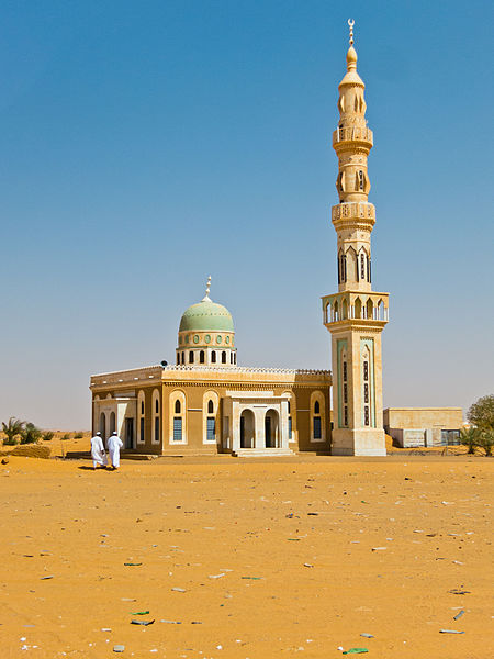 File:A mosque near a rest stop between Khartoum and Karima.jpg