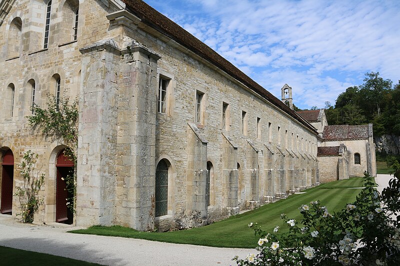 File:Abbaye de Fontenay 94.jpg