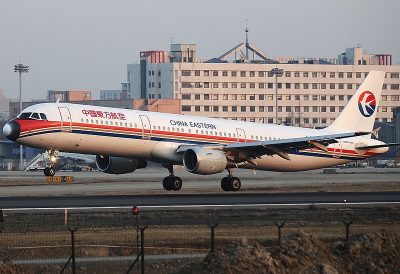 File:Airbus A321-211, China Eastern Airlines JP6144403.jpg