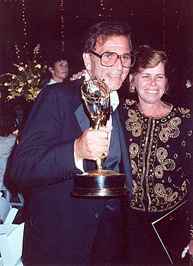 Alex Rocco na předávání cen Emmy v roce 1990