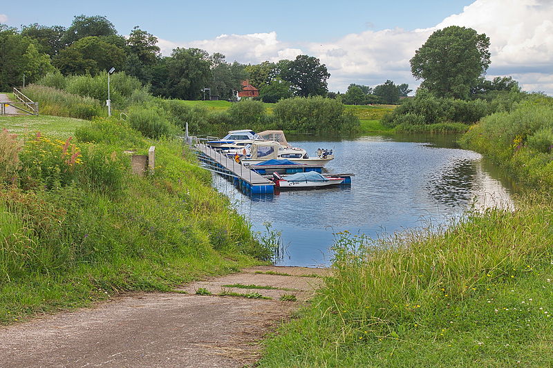 File:Allerhafen in Westen (Dörverden) IMG 9223.jpg