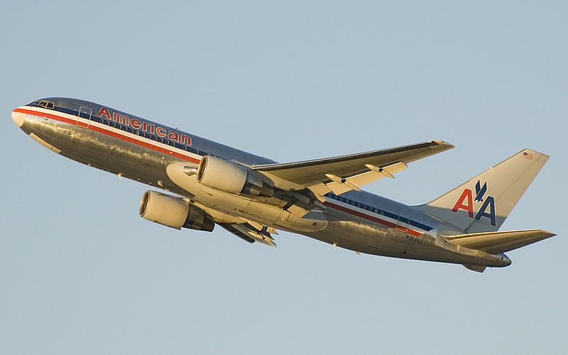 File:American Airlines 767-200 N324AA.jpg