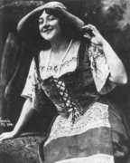 Anna Fitziu as Rosario in Goyescas by Enrique Granados, MET New York 1916.png